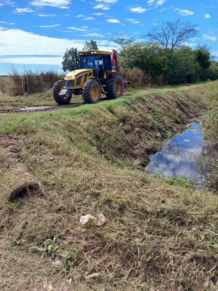 Detallan las tareas de mantenimiento permanente en canales de desagües pluviales de la ciudad