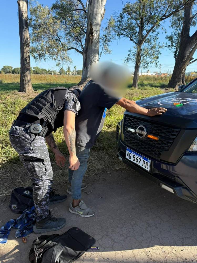 En un trabajo conjunto entre la Guardia Local y la policía detuvieron a un hombre por robo