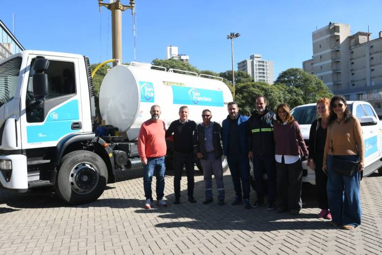 El municipio incorporó dos nuevos vehículos para fortalecer los servicios en la ciudad