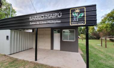 García Aresca participó de la inauguración del Salón de Usos Múltiples en barrio Maipú