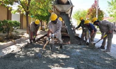 Culminaron los primeros 150 metros de pavimentación en Barrio Independencia