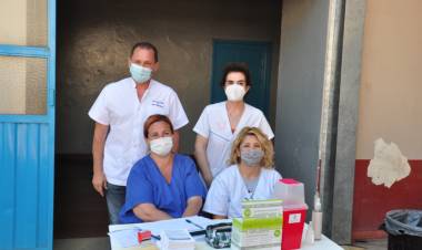 Comenzó la vacunación contra el coronavirus en colegios secundarios de la ciudad