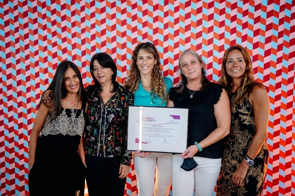 La Provincia distinguió a 10 científicas cordobesas por sus investigaciones