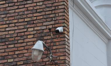 Ya funcionan las cámaras de seguridad en el cementerio local