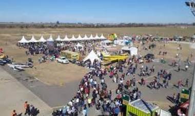 El Festival Aéreo de Villa María ofrecerá bautismos de vuelo y viajes en globo