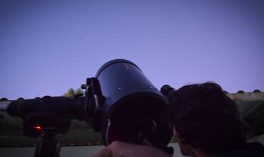 La Luna, Saturno y objetos estelares podrán verse en agosto en el Observatorio de la UTN