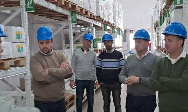 Integrantes de la Secretaría de Salud visitaron el Laboratorio Industrial Farmacéutico de Santa Fe