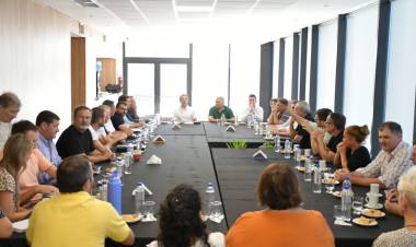 Bernarte encabezó su primera reunión como presidente de la Comunidad Regional