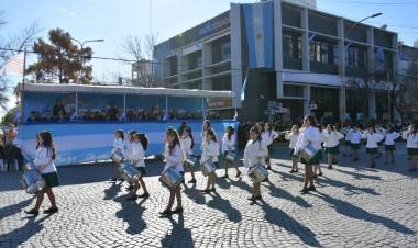 Tuvieron lugar los tradicionales festejos por la Revolución de Mayo