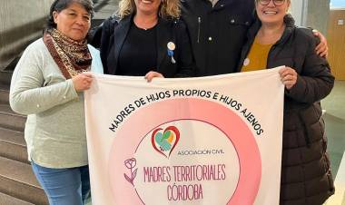 Madres Territoriales participó del III Congreso de Adicciones y Respuestas Comunitarias en Rosario       