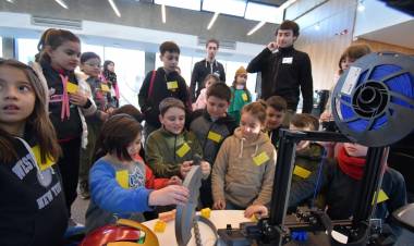Los chicos ya disfrutan de la Escuela Tecnológica de Invierno en Tecnoteca
