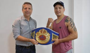 Bernarte recibió al campeón pugilístico José “Chinito” Acevedo