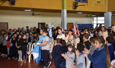 La Escuela Rafael Núñez celebró su 90° aniversario con emoción, historia y compromiso con la educación