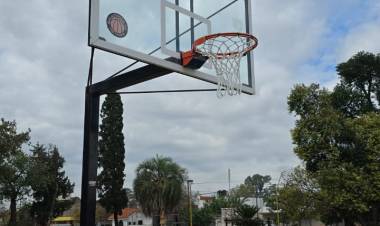 Se llevan adelante tareas de mantenimiento en canchas de básquet 3x3 tras hechos de vandalismo 
