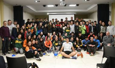 La esgrima se suma a la formación educativa para profesores de Educación Física