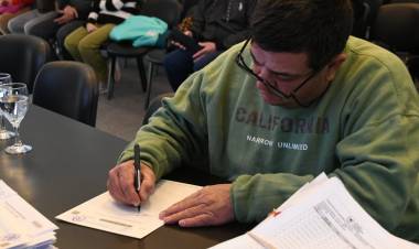 33 familias sanfrancisqueñas recibieron las escrituras de sus viviendas