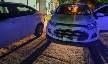 Un conductor alcoholizado intentó darse a la fuga y chocó con un auto estacionado