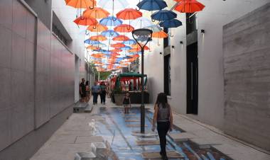 Comienza el Paseo de Colores, un nuevo ciclo cultural en el Pasaje Cornaglia