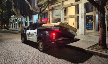 Vecinos desaprensivos ensucian la ciudad