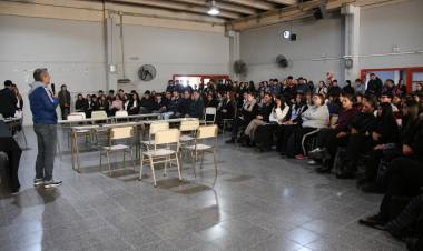 170 jóvenes participaron de la tercera edición de “San Francisco Debate”