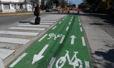 Con trabajos de pintura y demarcación ingresa en su recta final la bulevarización y bicisenda en altura
