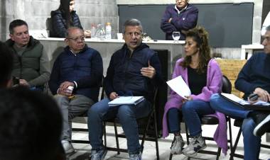 Bernarte se reunió con vecinos de barrio Sarmiento para analizar la realidad del sector