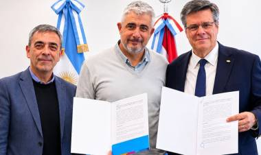 El Gobierno de Córdoba firmó un convenio para fortalecer el sistema sanitario provincial
