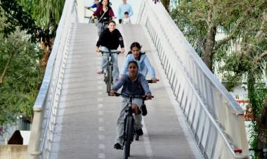 Más de 5 mil personas ya recorrieron la nueva senda peatonal y bicisenda del acceso oeste