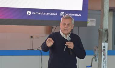 Con un importante marco de público Stamateas hablo de salud mental y bienestar emocional en el Superdomo