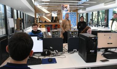 Jóvenes dieron el primer paso para obtener su licencia de conducir a través del programa municipal “Educar para Conducir, Prevenir para Vivir"