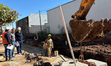 El entubado del canal de desagües de barrio Parque permite una considerable mejora en las condiciones ambientales del sector