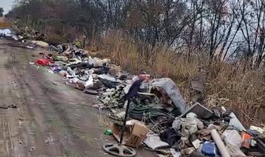 Retiran casi 40 toneladas de residuos de un basural a cielo abierto