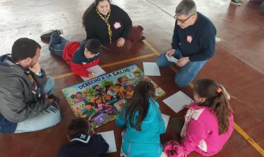 El Centro Preventivo RAAC llevó actividades sobre derechos de las infancias al encuentro regional de Scouts