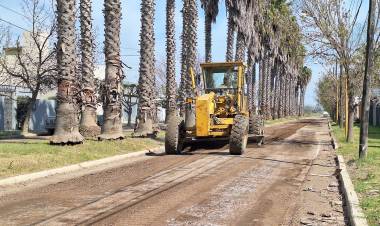 Avanzan las tareas de mejoramiento de calles en distintos sectores de la ciudad