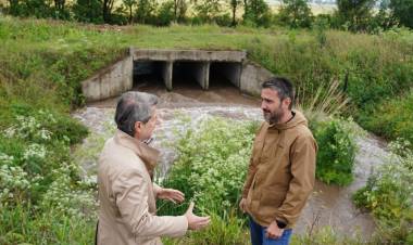 Tras las lluvias, Bernarte recorrió los canales de desagüe del sur de San Francisco