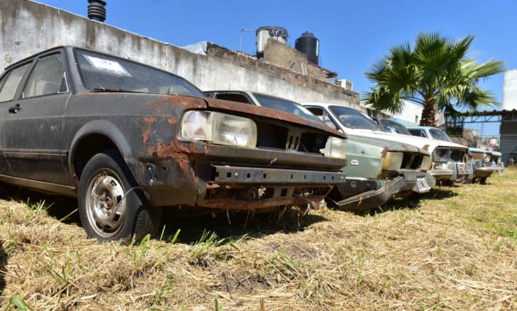 El municipio rematará cerca de cien vehículos retenidos años atrás