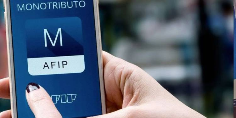 Monotributistas: quiénes pueden pedir el bono de $22 mil y cómo hacerlo