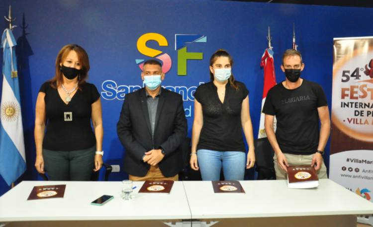 Villa María presentó en nuestra ciudad su 54º Festival Internacional de Peñas