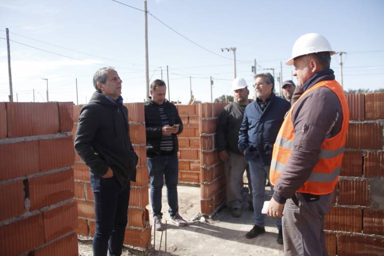 El municipio inició la construcción de 21 viviendas en barrio La Milka