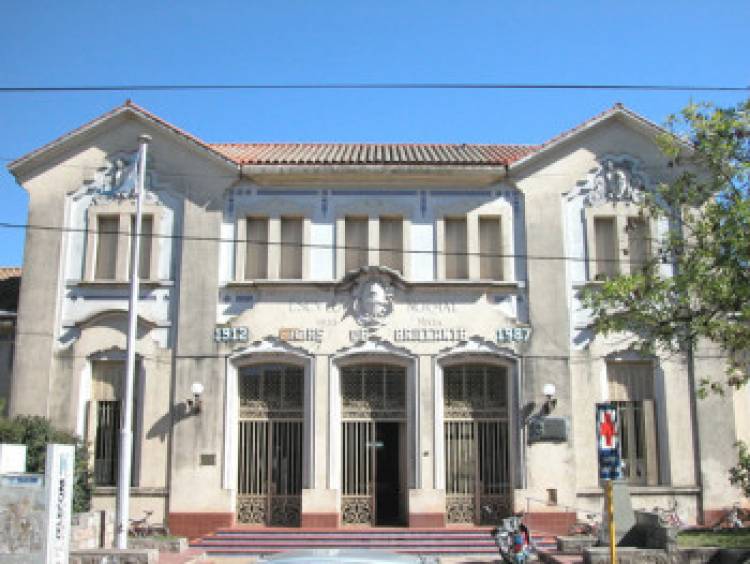 Proponen declarar Monumento Histórico Nacional a la Escuela Nicolás Avellaneda