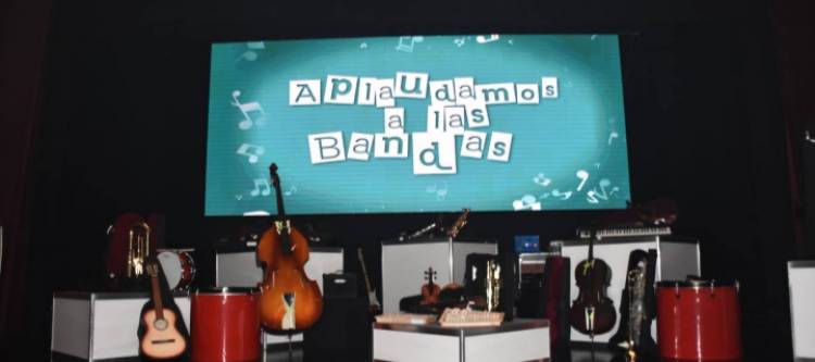 Aplaudamos las bandas: se entregaron más de 620 instrumentos musicales