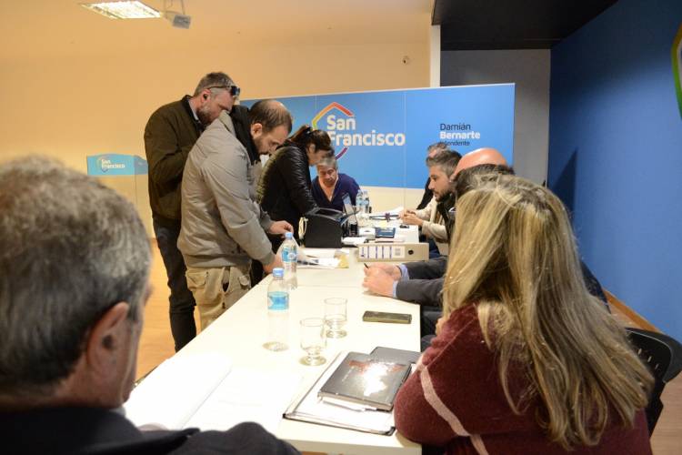 LICITACIÓN TERMINAL DE ÓMNIBUS: Se realizó la apertura de sobres