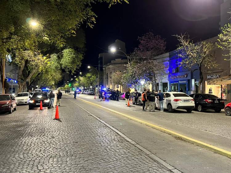 Controles de tránsito en distintos puntos de la ciudad