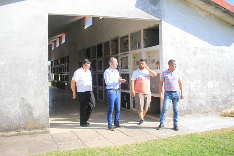 Avanzan las obras en el cementerio municipal