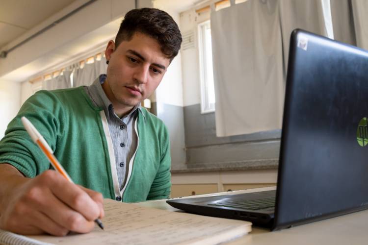 Educación: están abiertas las inscripciones al Programa FinEsTec 2023