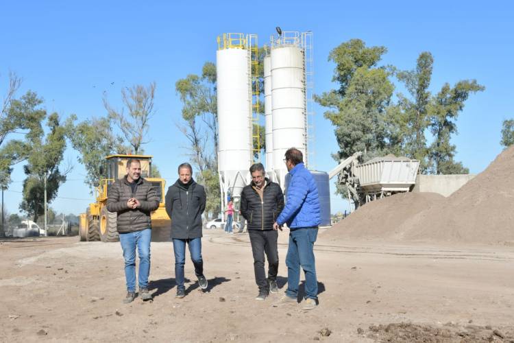 Continúa la ampliación de la Planta Hormigonera Municipal