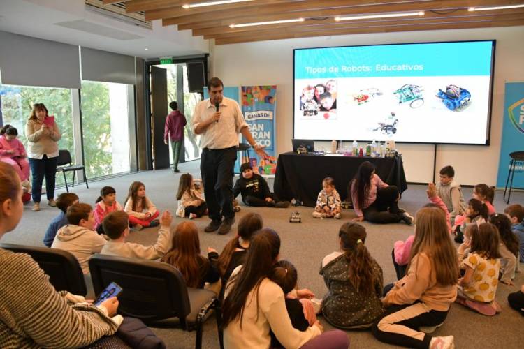 La Kermés de Ciencia y Tecnología pasó por Tecnoteca