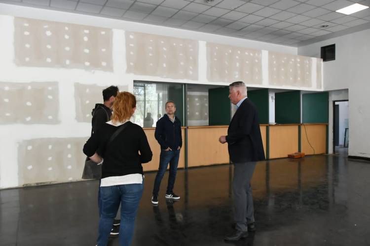 Bernarte supervisó los trabajos de remodelación del ex Banco de Córdoba