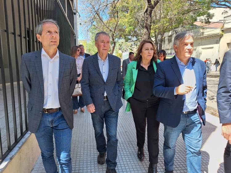 Bernarte acompañó a Schiaretti en su recorrido de campaña por Santa Fe
