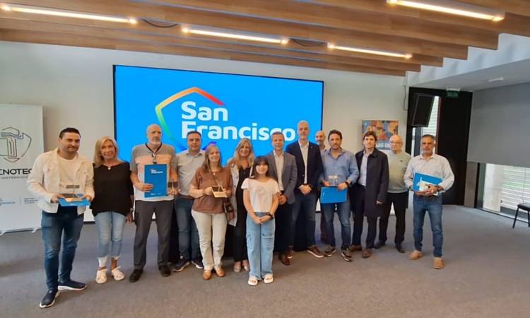 Calles de la ciudad recibieron el nombre de destacados vecinos